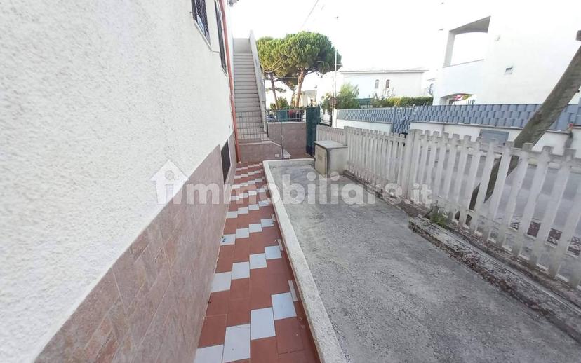 Trilocale via degli Eucalipti, Rodi Garganico — foto 16 di 27