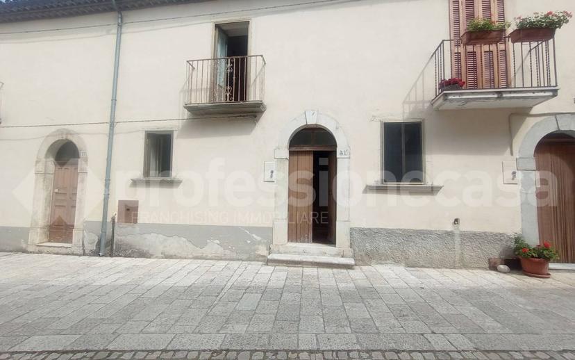 Terratetto unifamiliare via Madonna, 49, Sant'Angelo del Pesco — foto 3 di 25