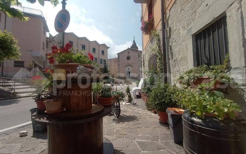 Terratetto unifamiliare via Madonna, 49, Sant'Angelo del Pesco — foto 8 di 25