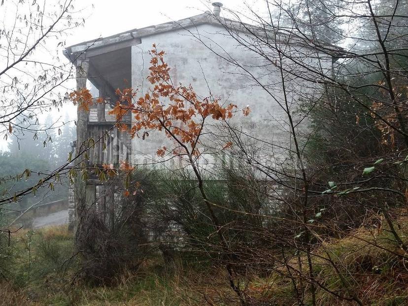 Casa colonica San Piero in Tambis, Fossombrone — foto 3 di 8