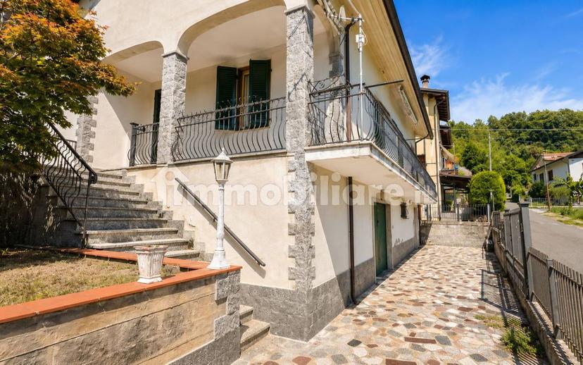 Villa unifamiliare via Cisa, Villafranca in Lunigiana — foto 2 di 24