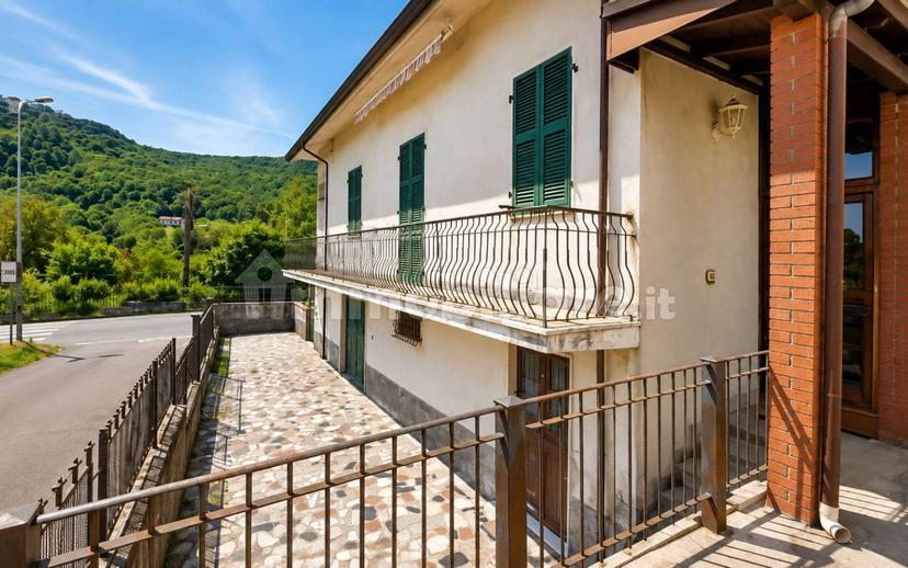 Villa unifamiliare via Cisa, Villafranca in Lunigiana — foto 6 di 24