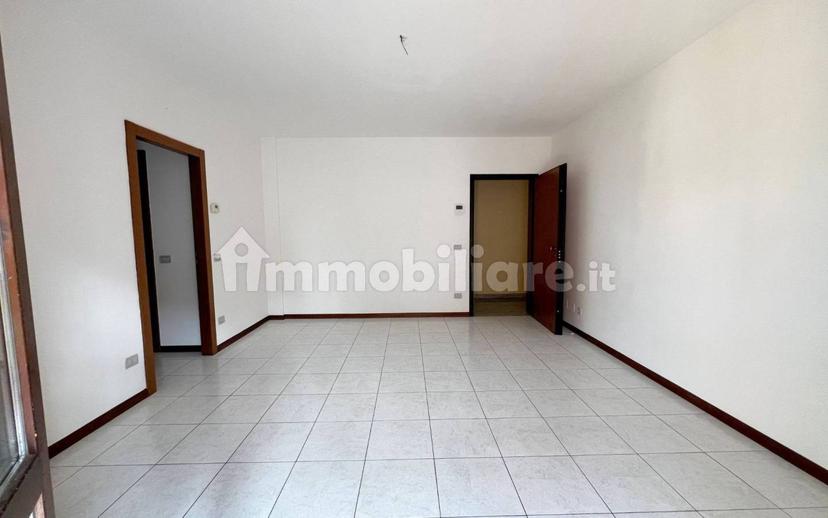 Quadrilocale via Antonio Canova 9, Centro, Spilamberto — foto 9 di 15