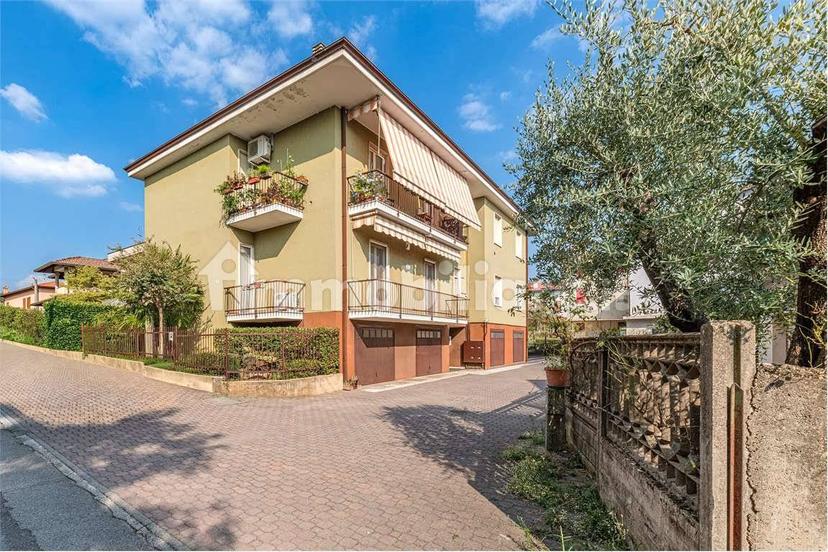 Trilocale via Fratelli Bandiera, 5, Verano Brianza — foto 24 di 24