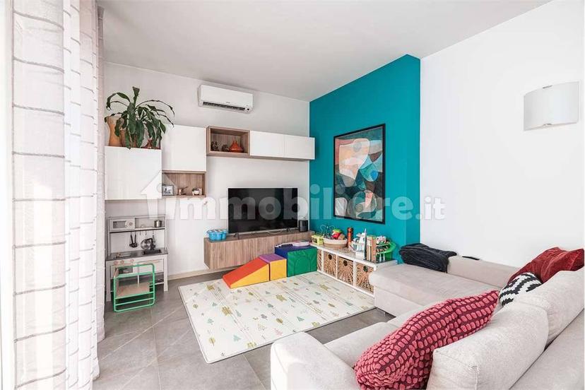 Trilocale via Fratelli Bandiera, 5, Verano Brianza — foto 10 di 24