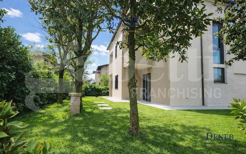 Villa bifamiliare via Liguria, 1, Montale Rangone, Castelnuovo Rangone — foto 2 di 41