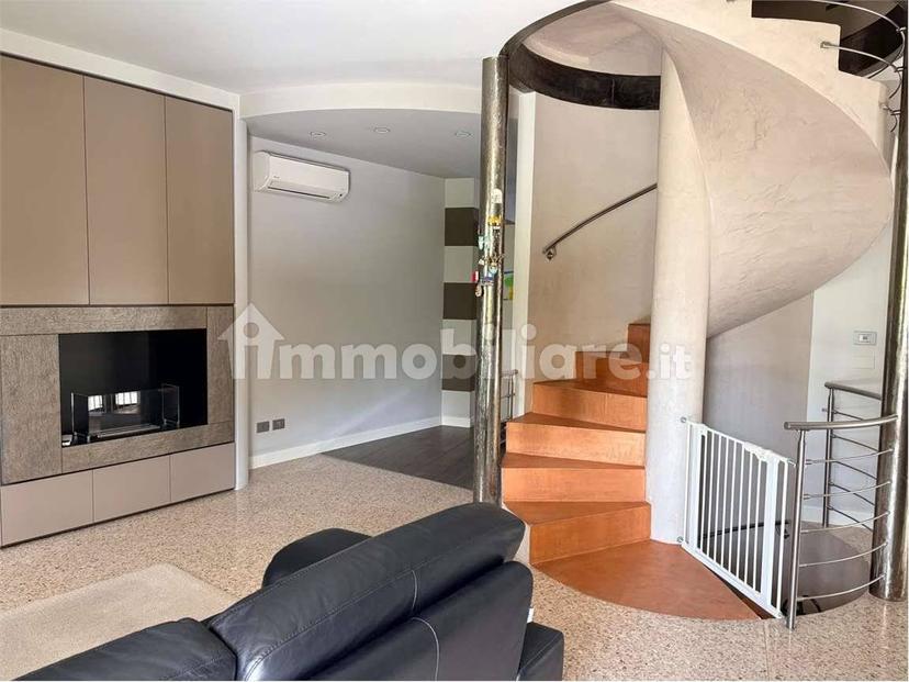 Villa bifamiliare via Monte Pasubio, Centro, Calvagese della Riviera — foto 17 di 30