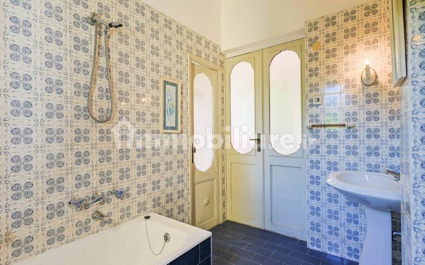 Villa unifamiliare via Baracchini, Centro, Villafranca in Lunigiana — foto 15 di 18