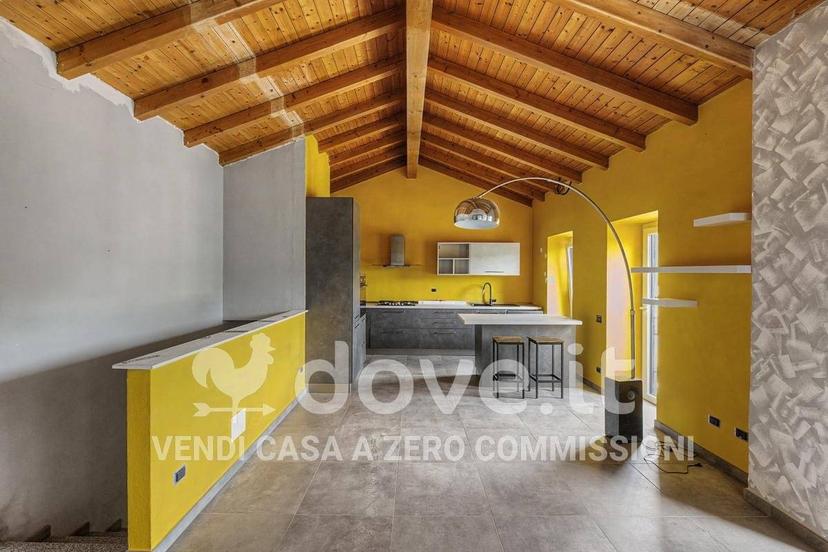 Bilocale via Silvio Pellico 10, Due Cossani, Dumenza