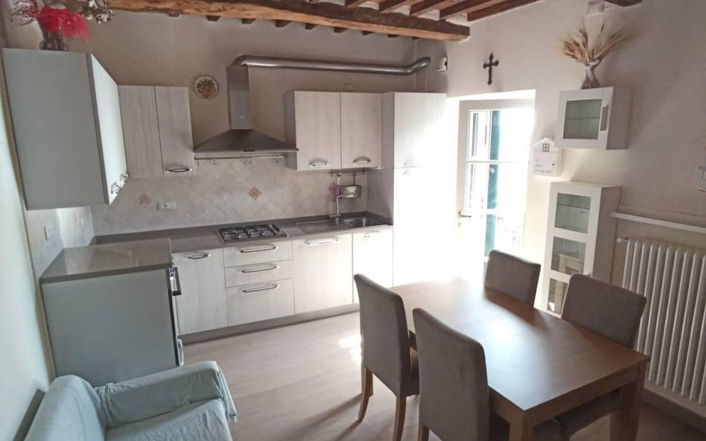 Terratetto unifamiliare via di Pizzorna,  50, Matraia - Valgiano, Capannori