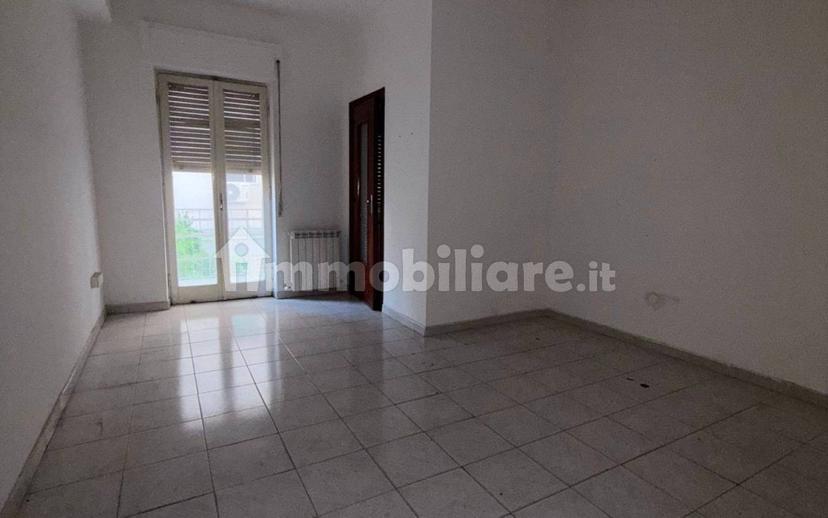 Appartamento via Vittorio Veneto 136, Centro, Crotone — foto 12 di 18
