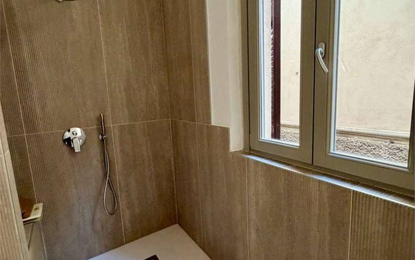 Bilocale ottimo stato, piano terra, Centro Storico, Lodi — foto 3 di 23