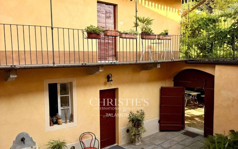 Casale, ottimo stato, 10000 m², Castello, Castelveccana — foto 26 di 49