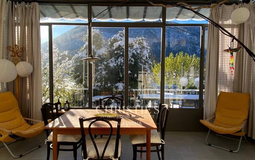 Casale, ottimo stato, 10000 m², Castello, Castelveccana
