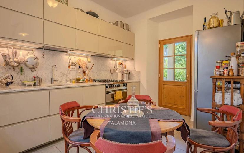 Casale, ottimo stato, 10000 m², Castello, Castelveccana — foto 3 di 49