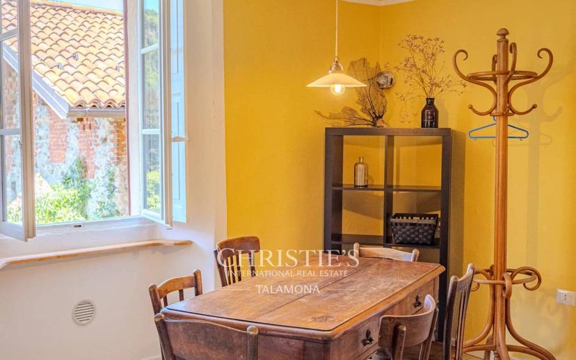 Casale, ottimo stato, 10000 m², Castello, Castelveccana — foto 2 di 49