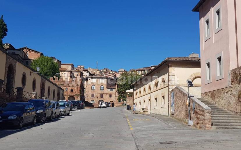 Appartamento buono stato, secondo piano, San Domenico - Fontebranda, Siena