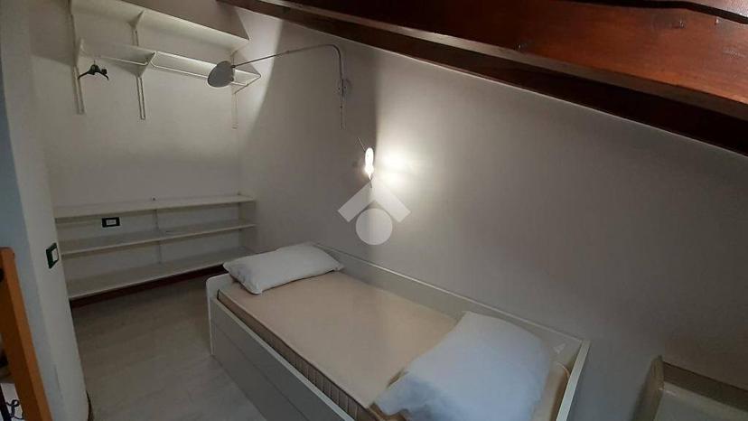 Trilocale via G. Cesare 2, Rivoltella, Desenzano del Garda — foto 8 di 12