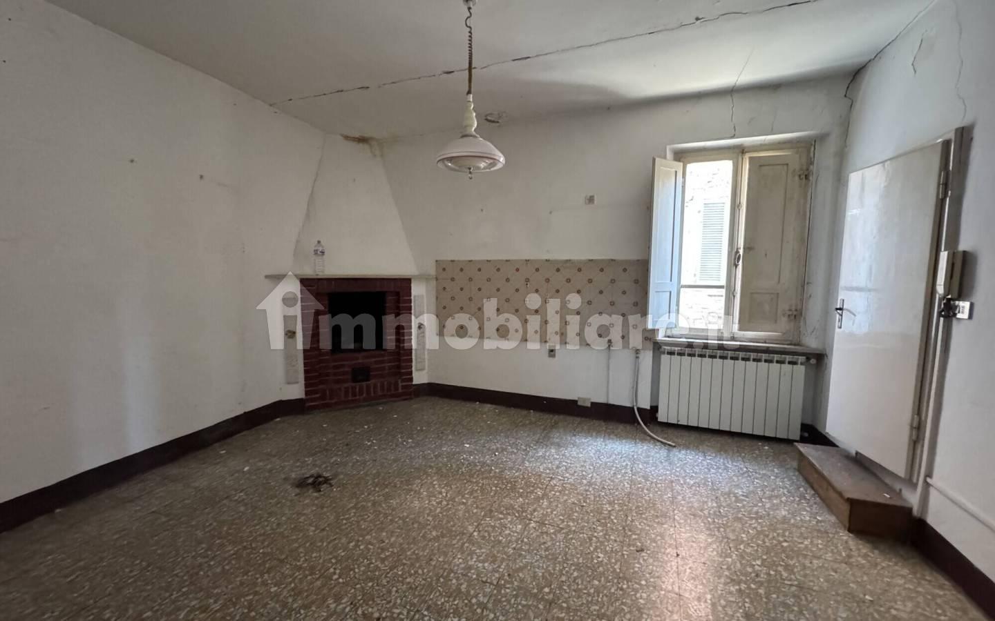 Rustico, da ristrutturare, 162 m², Pozzo Della Chiana, Foiano della Chiana