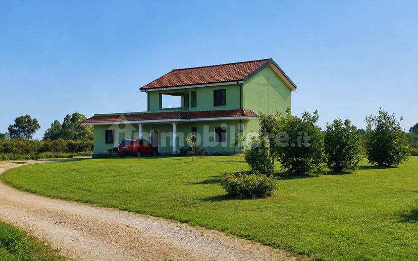 Villa unifamiliare via Moscarello, Cisterna di Latina — foto 11 di 42