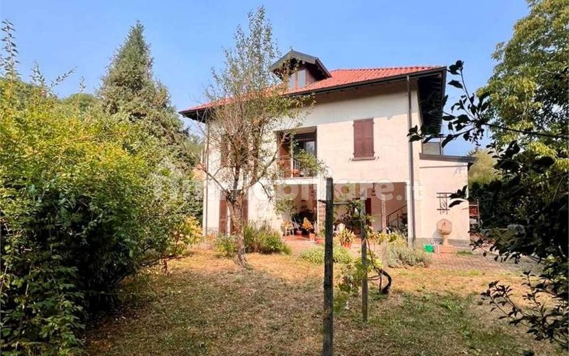 Terratetto unifamiliare Cavour , 34, Centro, Leggiuno — foto 16 di 51