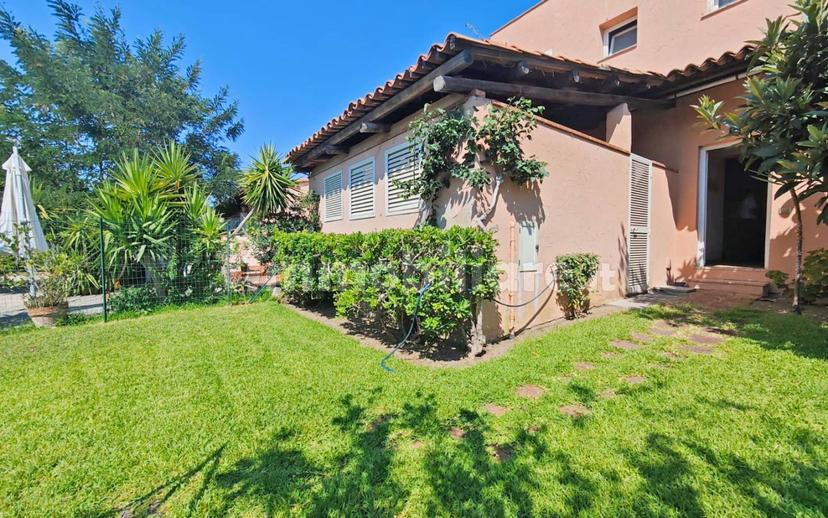 Villa a schiera piazzetta Giulio Minoletti, Tonnarella, Furnari — foto 9 di 29