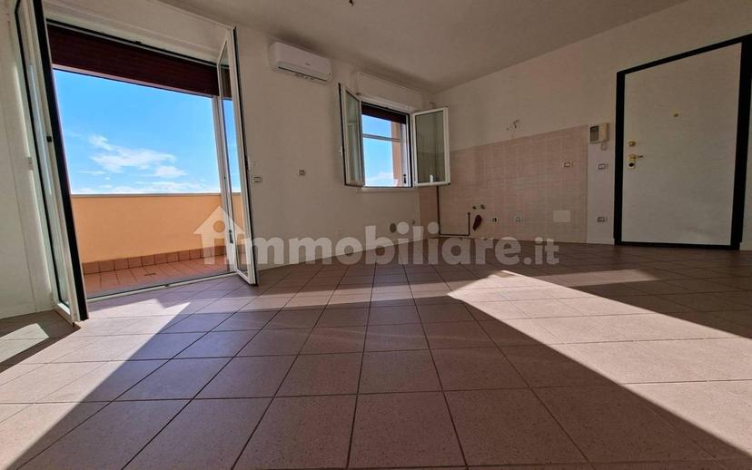 Trilocale ottimo stato, quarto piano, Centro, Calderara di Reno — foto 6 di 8