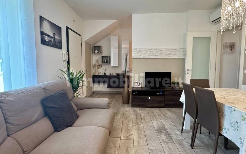 Quadrilocale ottimo stato, su più livelli, Poggio Torriana — foto 35 di 35