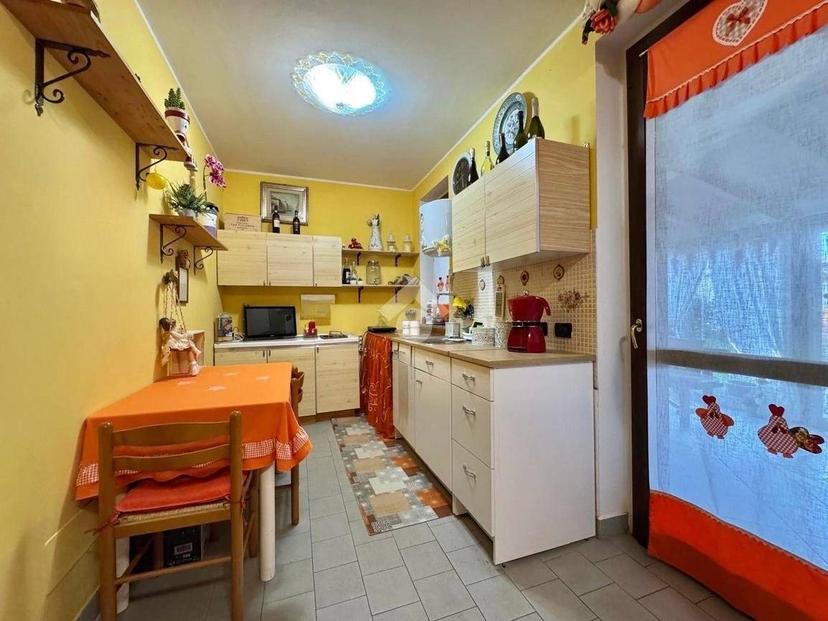 Trilocale via Caduti di nassiriya 23, Vailate