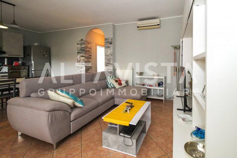Trilocale via Giosuè Carducci, Centro, Calvagese della Riviera — foto 3 di 34