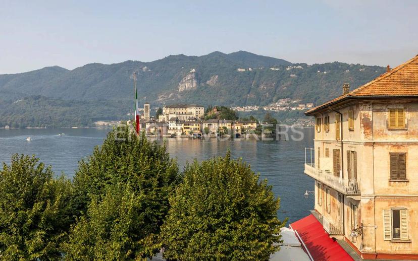 Attico via Caire Albertoletti 5, Centro, Orta San Giulio — foto 9 di 19