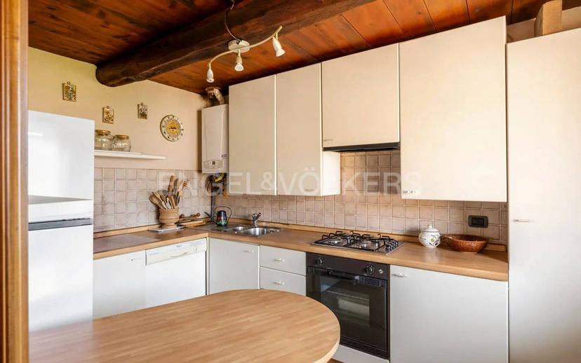 Attico via Caire Albertoletti 5, Centro, Orta San Giulio — foto 14 di 19