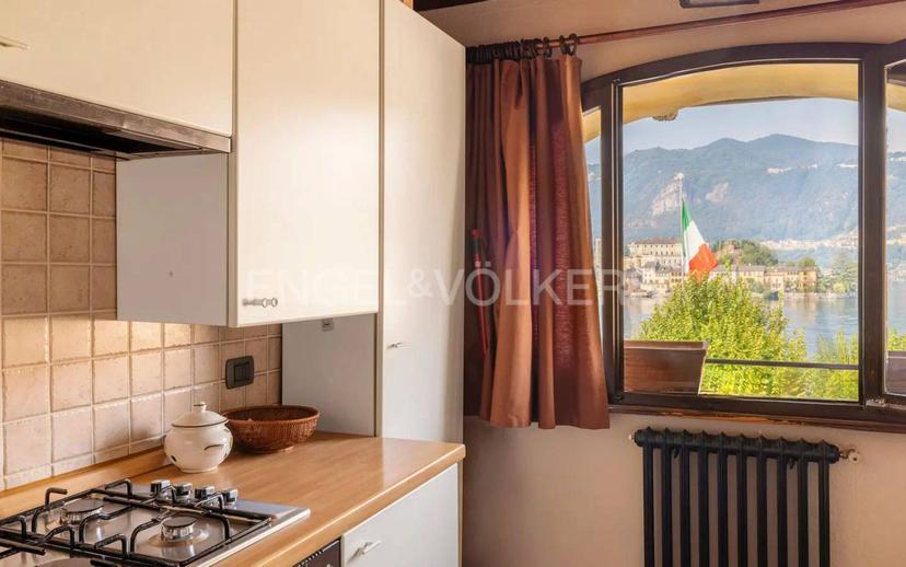 Attico via Caire Albertoletti 5, Centro, Orta San Giulio — foto 7 di 19