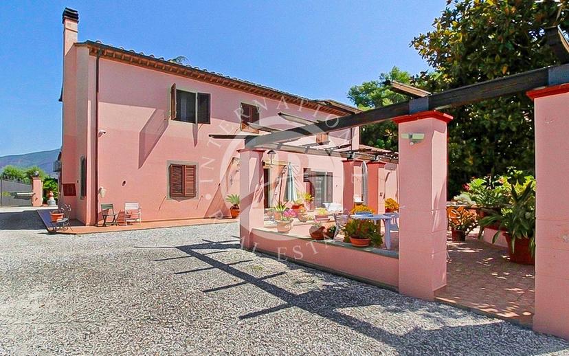 Villa unifamiliare, buono stato, 509 m², Colignola, Campo, San Giuliano Terme