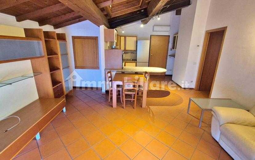 Trilocale via Colombara, Broglie, Peschiera del Garda
