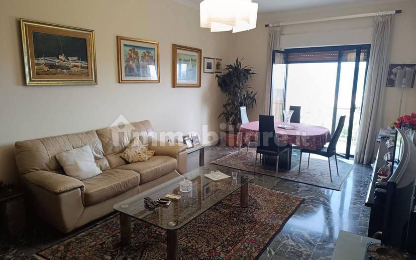 Appartamento via Natale Sciarrone 11, Centro, Villa San Giovanni — foto 2 di 14