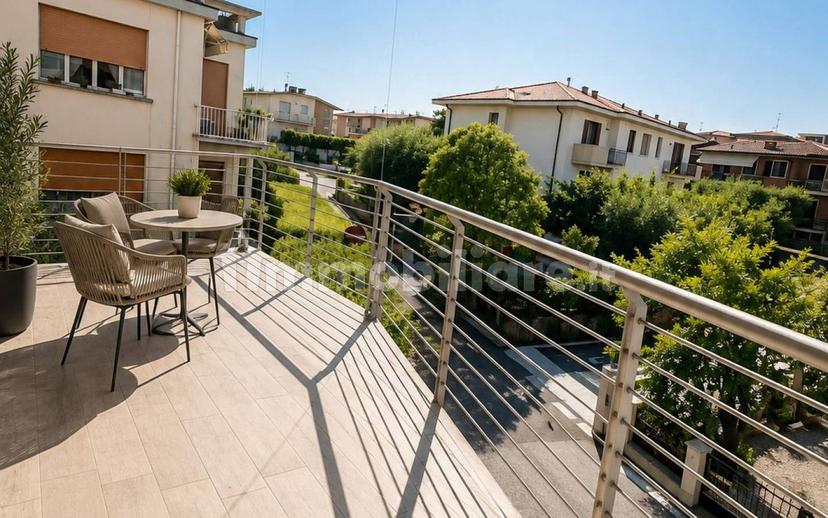 Trilocale via Solferino, Centro, Peschiera del Garda — foto 4 di 16