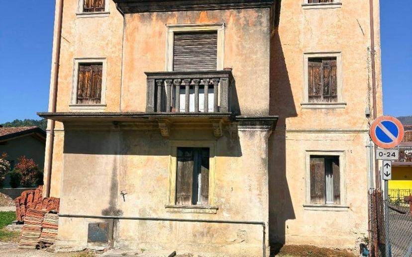 Villa unifamiliare via dei Furlani, Centro, Vittorio Veneto — foto 2 di 13