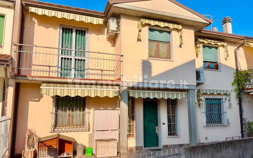 Villa a schiera via Giuseppe Garibaldi 52, Centro, Bovolone — foto 14 di 19