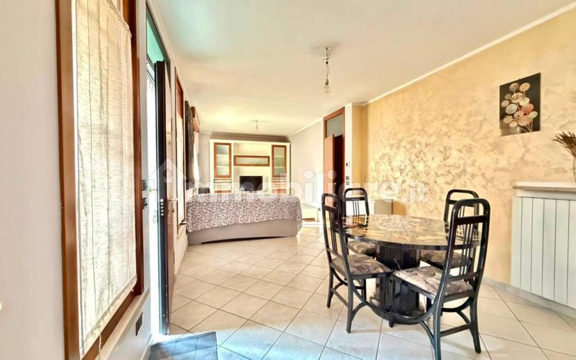 Villa a schiera via Giuseppe Garibaldi 52, Centro, Bovolone — foto 11 di 19