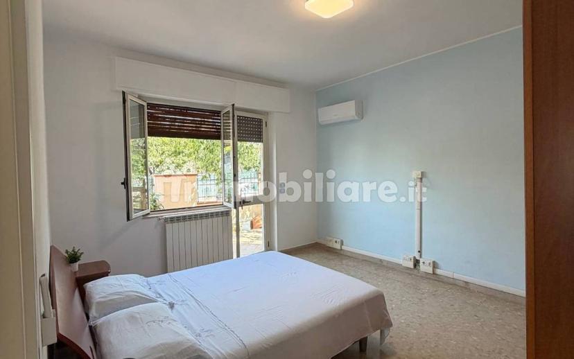 Bilocale via Martiri Pennesi 35, Centro, Roseto degli Abruzzi — foto 3 di 13
