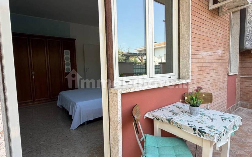 Bilocale via Martiri Pennesi 35, Centro, Roseto degli Abruzzi — foto 5 di 13