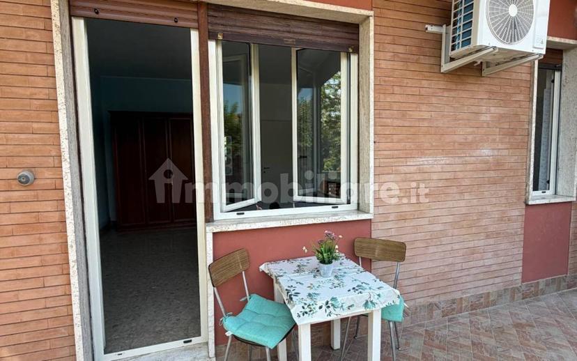Bilocale via Martiri Pennesi 35, Centro, Roseto degli Abruzzi — foto 4 di 13