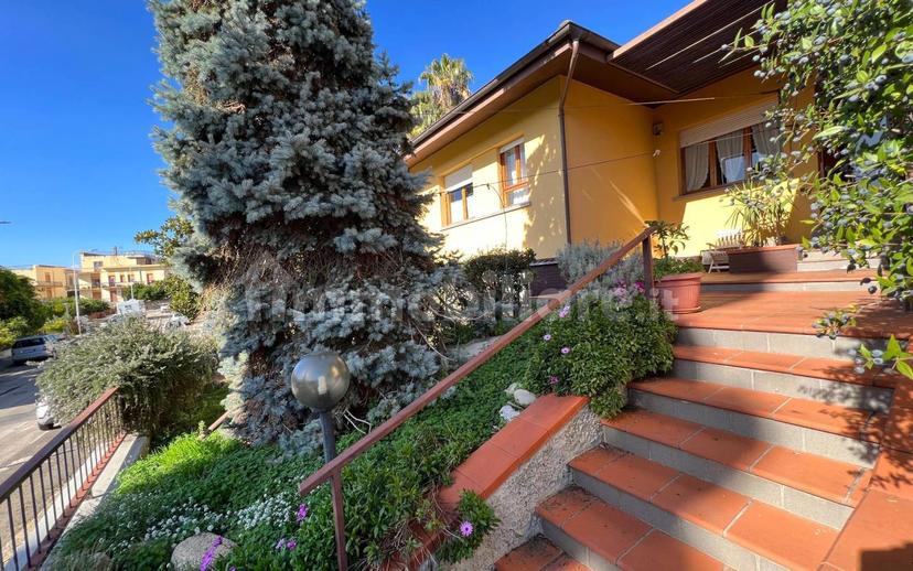 Villa unifamiliare via Antioco Casula, Luna e Sole - Prunizzedda, Sassari — foto 11 di 75