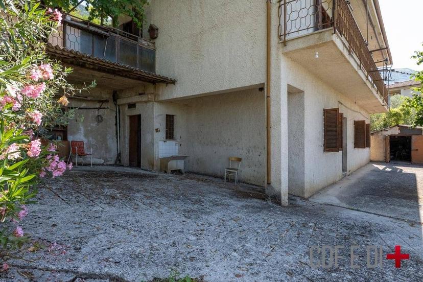 Villa unifamiliare via Villa Roma, Centro, Poggio Bustone — foto 24 di 38