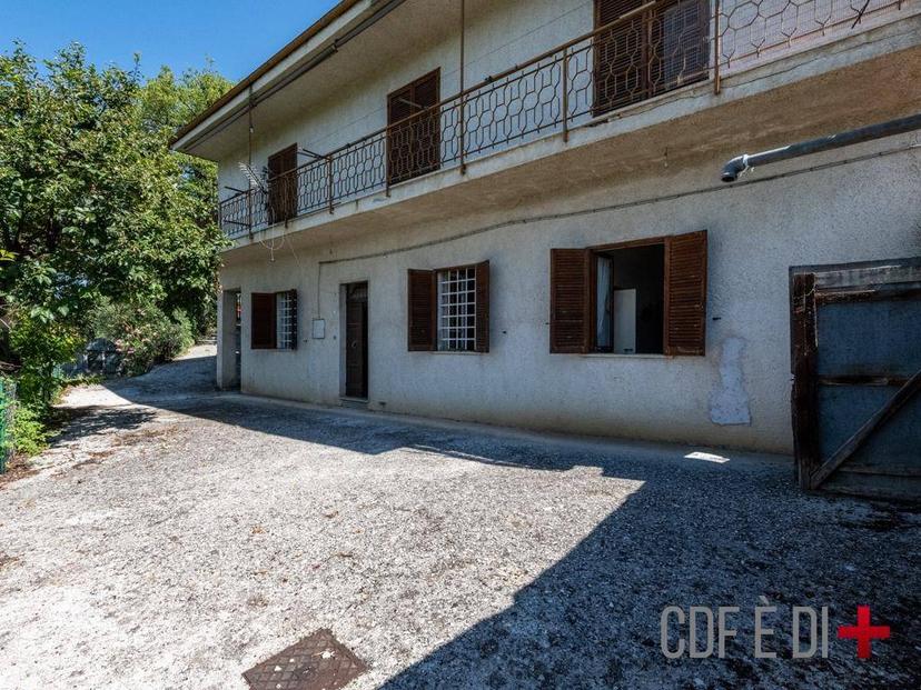 Villa unifamiliare via Villa Roma, Centro, Poggio Bustone — foto 18 di 38