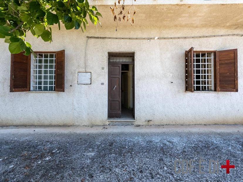 Villa unifamiliare via Villa Roma, Centro, Poggio Bustone — foto 27 di 38