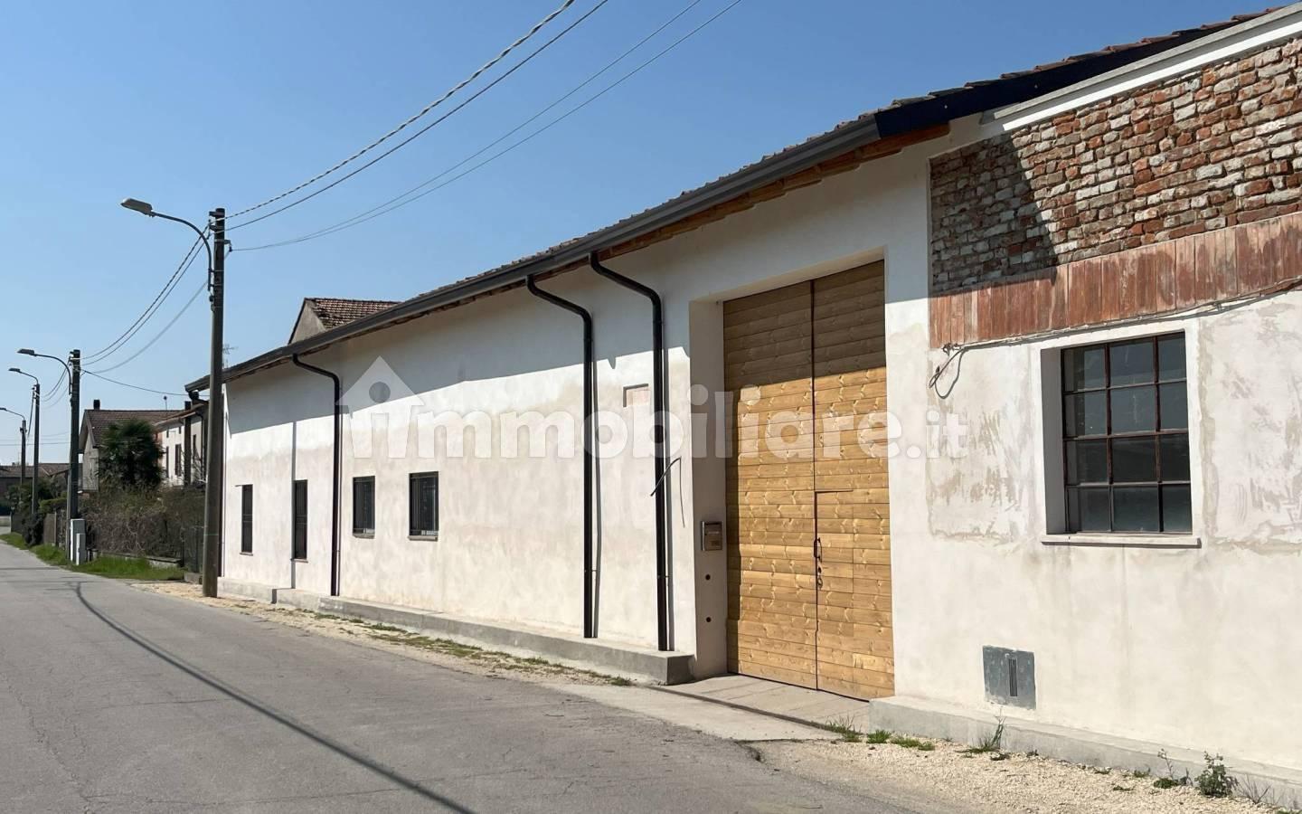 Casale 724 m², Centro, Motta Baluffi