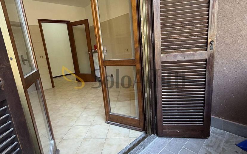 Appartamento via Giusti 2, Centro, Cava Manara — foto 3 di 44