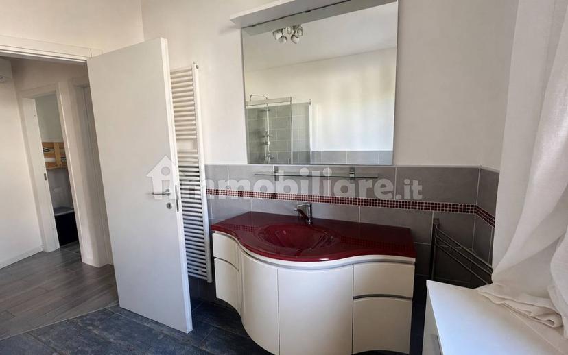 Trilocale piazza Umberto I 35, Centro, Montecchia di Crosara — foto 8 di 10
